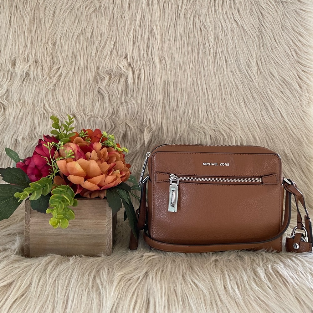 MICHAEL Michael Kors Zoey Medium Messenger Bag (Satchel/Crossbody - Walnut)